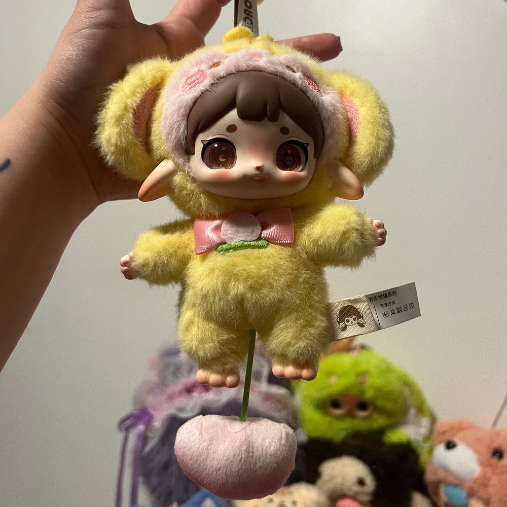 RUBY HAPPY FLUFFY SERIES - YELLOW MONKEY